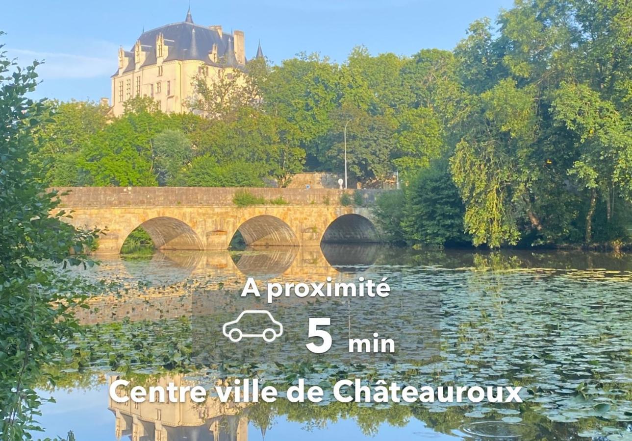 Le Terracotta ⸱ Stationnement Gratuit ⸱ Fibre Apartman Déols Kültér fotó